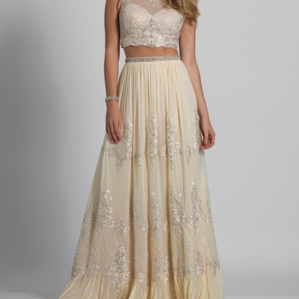 Dave and Johnny Prom dress A6413